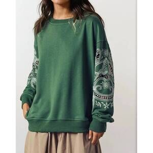 NEW URBAN DAIZY boho romantic lace embroidered sweatshirt in forest green
